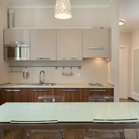 Apartment La Lombarda - By Impero House *